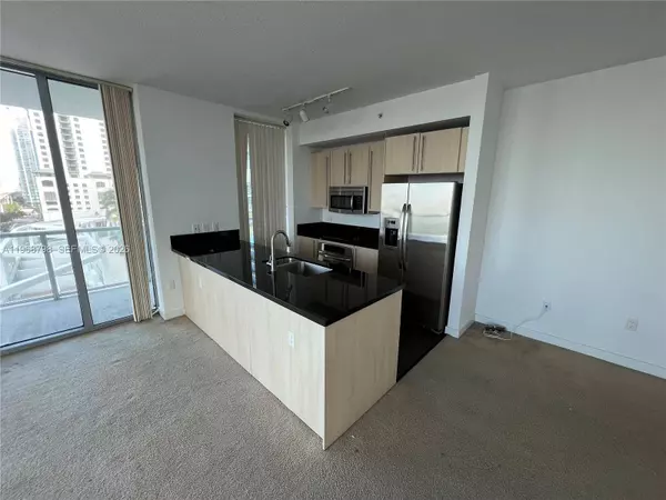 79 SW 12th St #1112-S, Miami, FL 33130