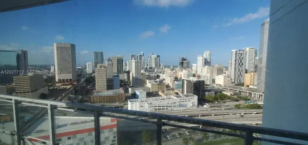 90 SW 3rd St #2705, Miami, FL 33130