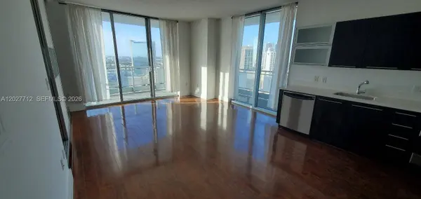 90 SW 3rd St #2705, Miami, FL 33130