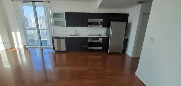 90 SW 3rd St #2705, Miami, FL 33130