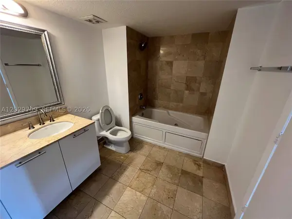 1800 N Bayshore Dr #3904, Miami, FL 33132