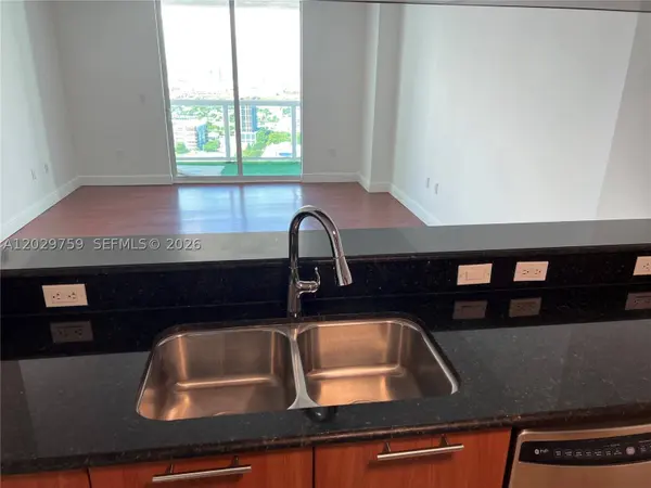 1800 N Bayshore Dr #3904, Miami, FL 33132