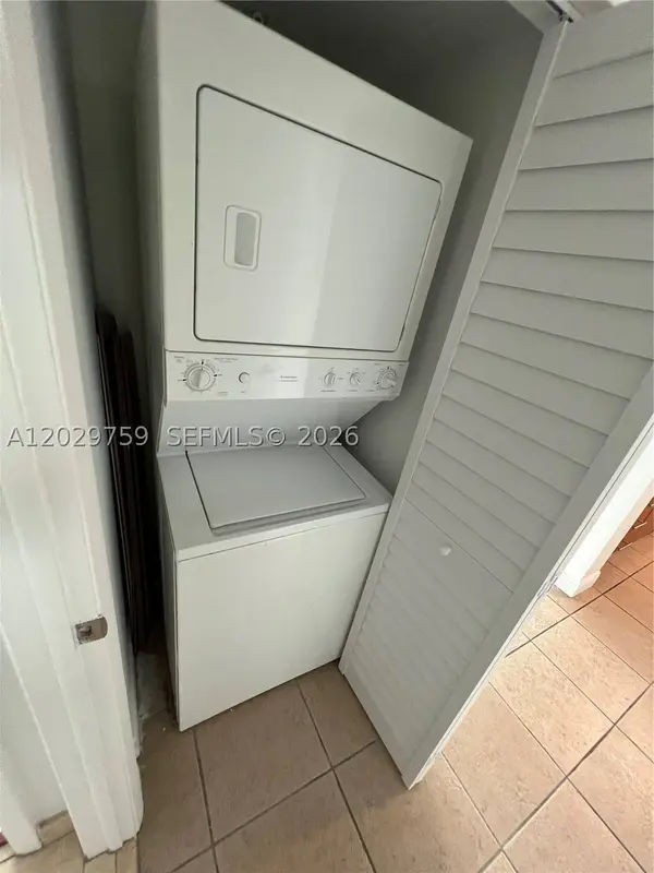 1800 N Bayshore Dr #3904, Miami, FL 33132