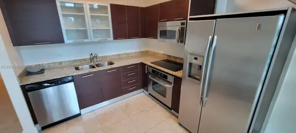 41 SE 5th St #805, Miami, FL 33131