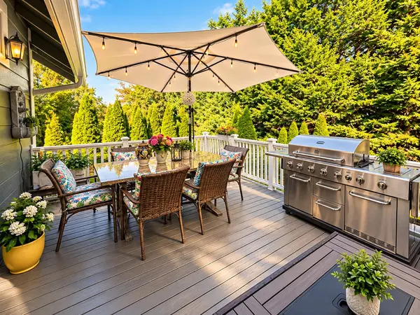6530 NE 198th St, Kenmore, WA 98028-8662