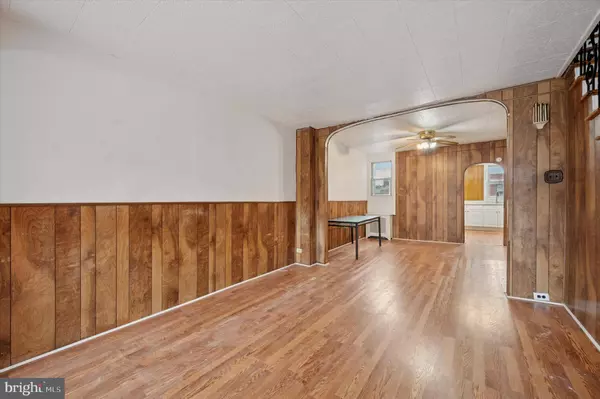 6927 THEODORE ST, Philadelphia, PA 19142