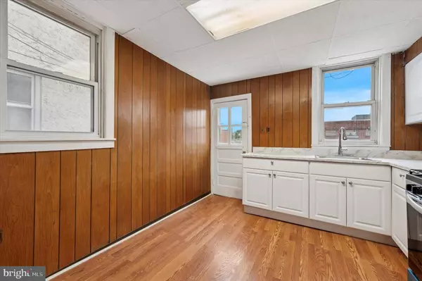 6927 THEODORE ST, Philadelphia, PA 19142