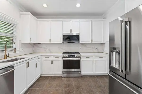 1711 Summit Glen LN, Atlanta, GA 30329