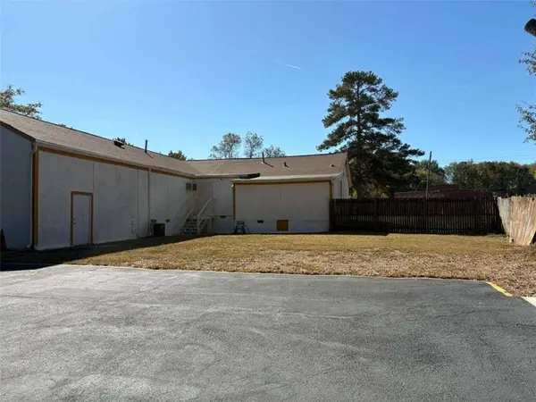 5712 Redan RD, Stone Mountain, GA 30088