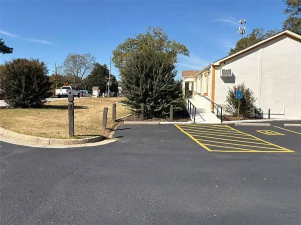 5712 Redan RD, Stone Mountain, GA 30088