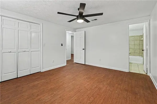 9011 Par DR, Douglasville, GA 30134