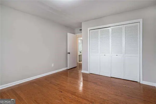 122 Maison PL NW, Atlanta, GA 30327