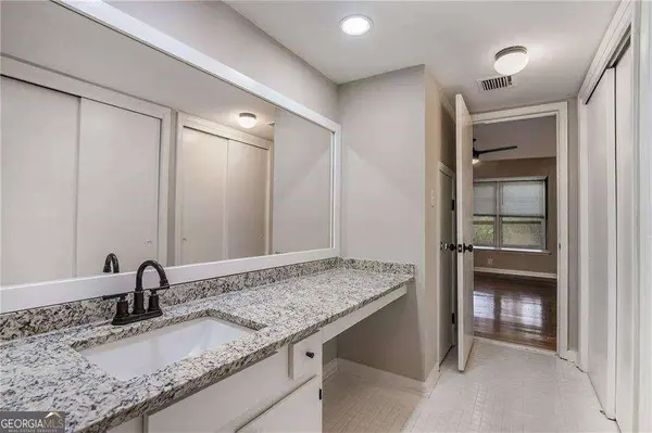 122 Maison PL NW, Atlanta, GA 30327