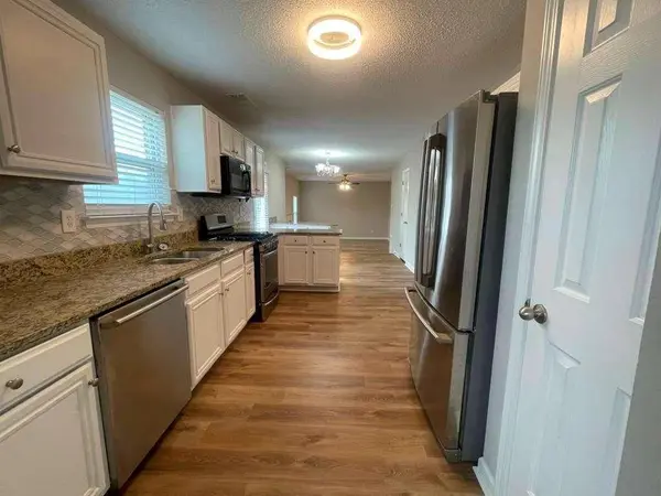 408 Canoga CT, Mcdonough, GA 30253
