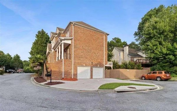 1711 Summit Glen LN, Atlanta, GA 30329