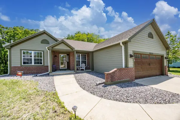 W195S8654 Plum Creek Blvd, Muskego, WI 53150