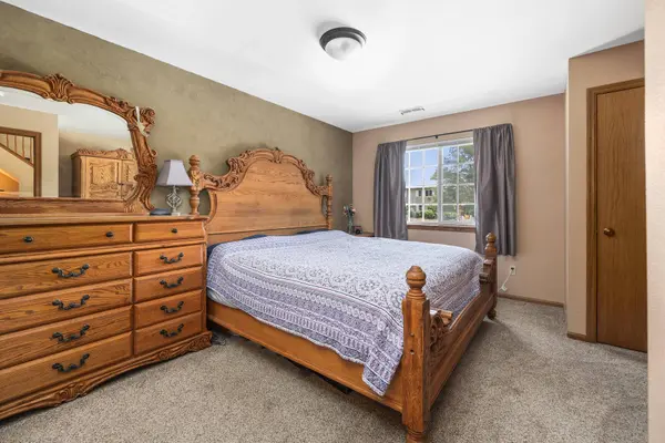 4835 Easy 11 St, Delafield, WI 53029