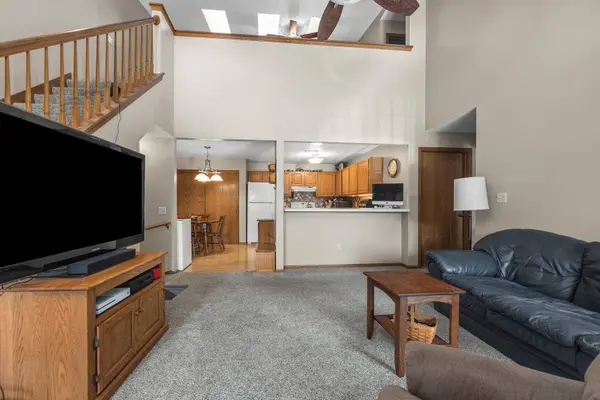 4835 Easy 11 St, Delafield, WI 53029