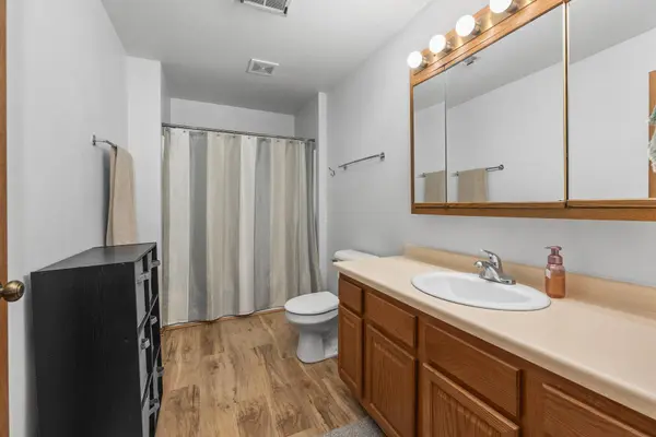 4835 Easy 11 St, Delafield, WI 53029