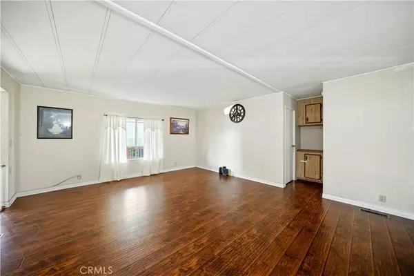 3595 Santa Fe AVE #60, Long Beach, CA 90810