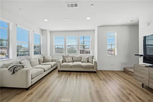 205 S Paige Ln, La Habra, CA 90631
