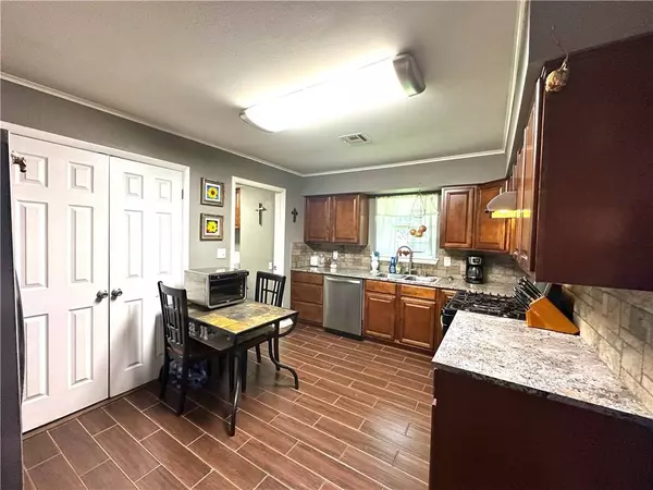 402 Phillips St, West Fork, AR 72774