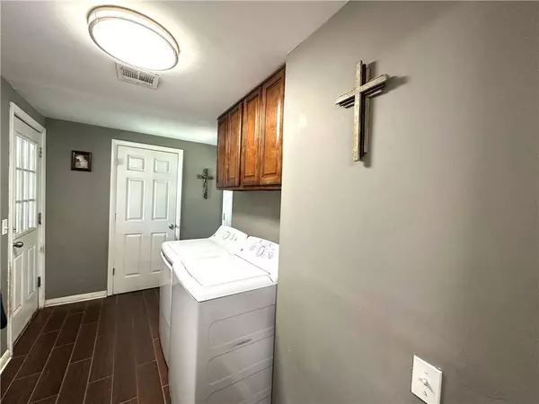 402 Phillips St, West Fork, AR 72774