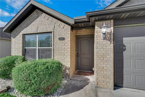 1714 S K Pl, Rogers, AR 72756