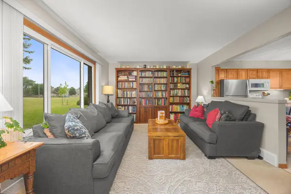 864 Kings Ct, Fond Du Lac, WI 54935
