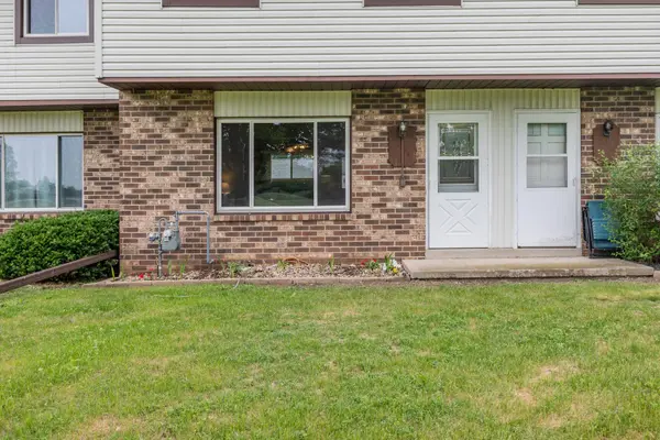864 Kings Ct, Fond Du Lac, WI 54935