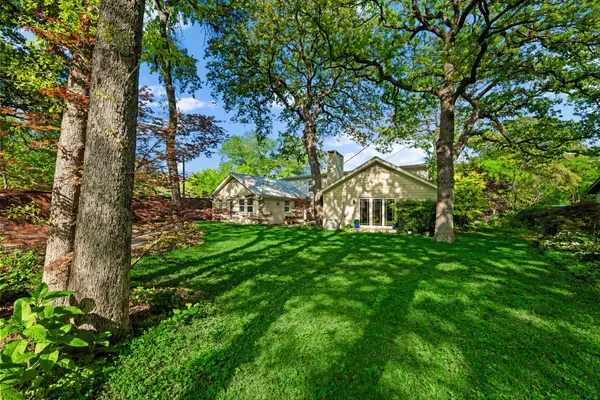 1204 Forrest Dr, Arlington, TX 76012-2407