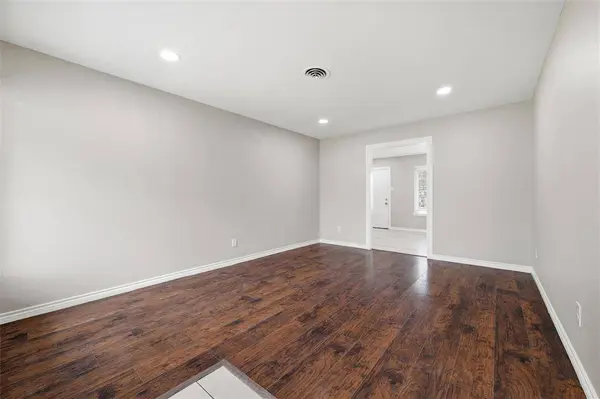 1311 Coke Drive, Arlington, TX 76010