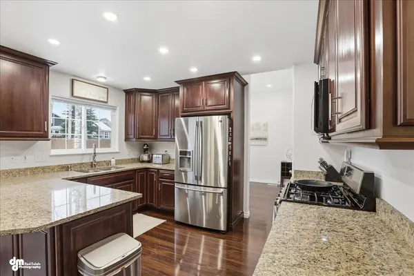 16600 Theodore Dr, Eagle River, AK 99577-6702
