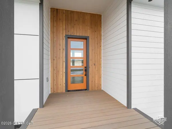 2600 S Sanctuary DR, Wasilla, AK 99654