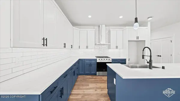 2214 S Skyward View CIR, Palmer, AK 99645