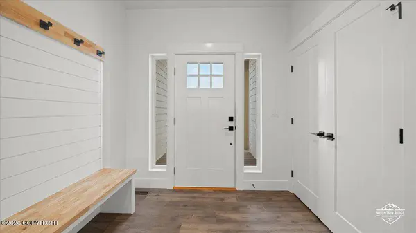 2214 S Skyward View CIR, Palmer, AK 99645