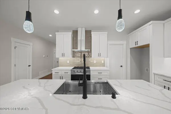 2194 S Skyward View CIR, Palmer, AK 99645