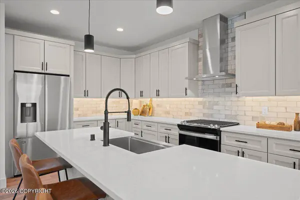 2176 S Skyward View CIR, Palmer, AK 99645
