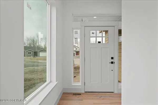 2176 S Skyward View CIR, Palmer, AK 99645