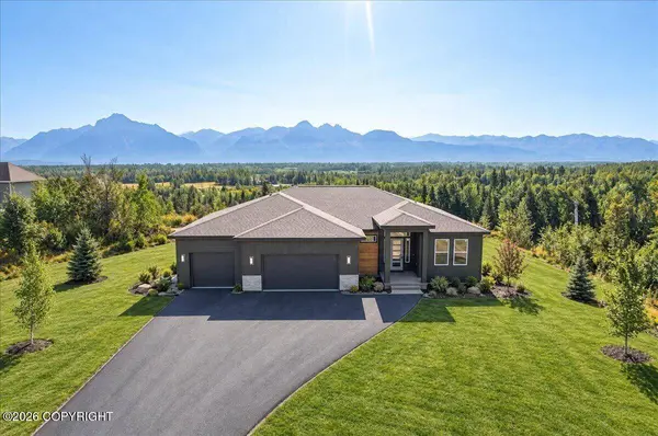 2525 N Larkspur Hill CIR