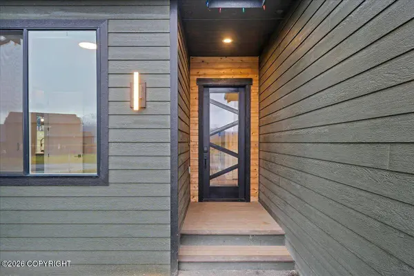 2402 S S Sunrise View CIR, Wasilla, AK 99645