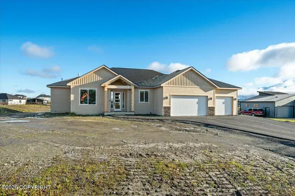 2529 S Sanctuary DR