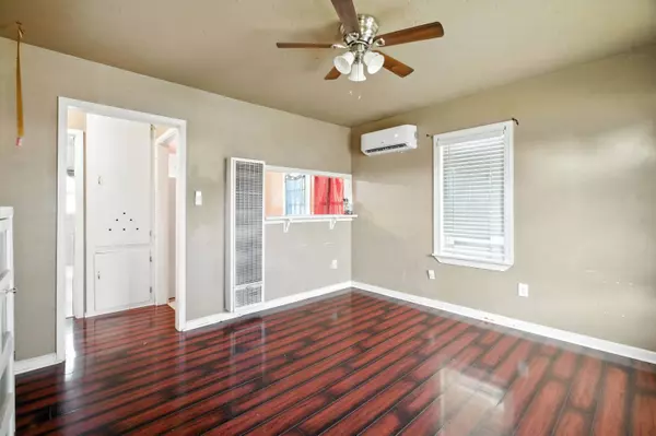 39th Street, Lubbock, TX 79412