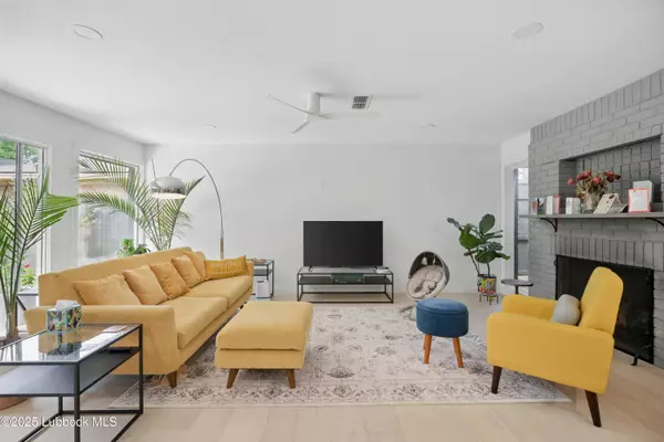 76th Street, Lubbock, TX 79424