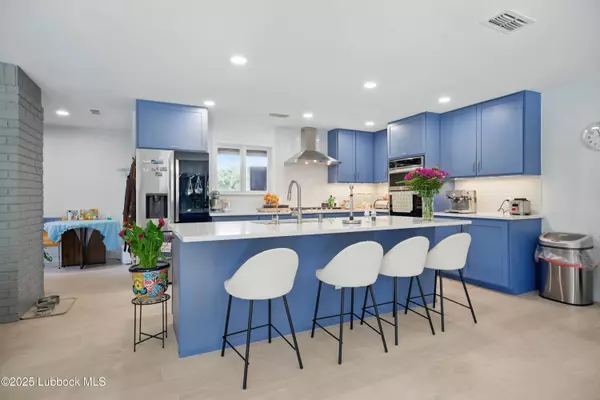 76th Street, Lubbock, TX 79424