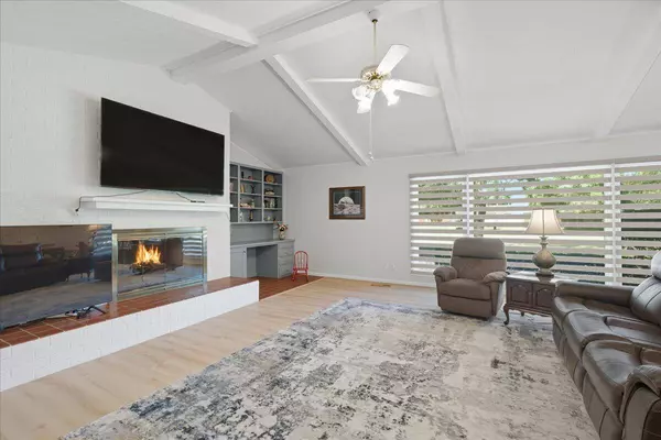 33rd Street, Lubbock, TX 79411