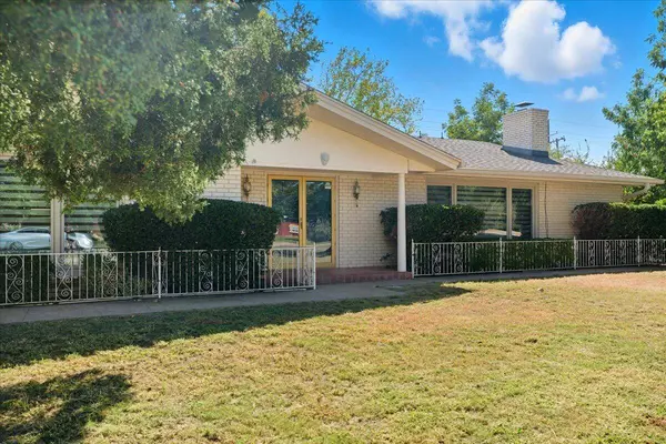 33rd Street, Lubbock, TX 79411