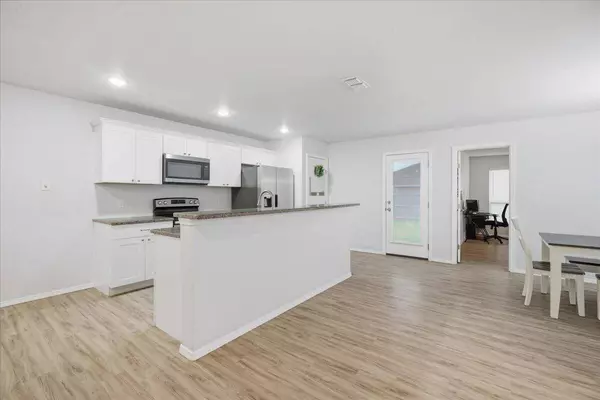 10th Place, Lubbock, TX 79416