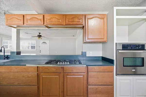 31st Street, Lubbock, TX 79410