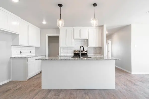 1407 17th Street ##A-B, Shallowater, TX 79363